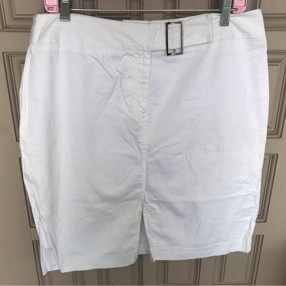 Nine and Company, white skirt, zip selfie belt slit, front cotton spandex sz12